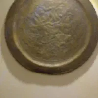 سینی عتیقه با کنده کاری زیبا