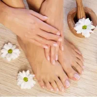ناخنکار و پدیکوریست(بصورت اجاره و درصدی)