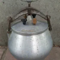 زودپز‌ خُمره‌ای‌ قدیمی ( ۸ لیتری )