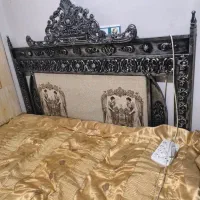 تخت فلزی دونفره همراه با تشک تخت و روتختی