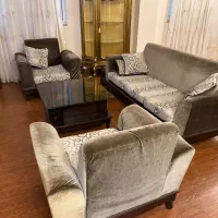 مبل‌‌ و میز وسط