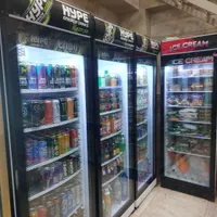 به یک نفر آقا یا خانم