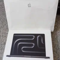 مک بوک پرو m5 مدل ۲۰۲۵ 1TR  اینچ 14 کاملا نو