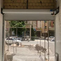 فروش فوری مغازه نوساز بر خیابان اصلی