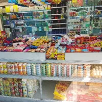 فروشنده مواد غذایی دکه