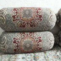 بالشت لوله ای شاه نشین