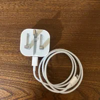 شارژر ۲۰ وات و کابل اصلی آیفون