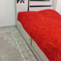 تخت خواب دو نفره در حد نو