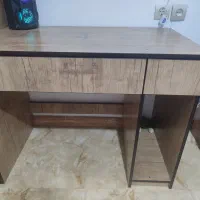 میز تحریر به همراه باکس