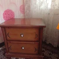 تخت دو نفره چوب با دو پاتختی