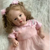 عروسک سیلیکونی