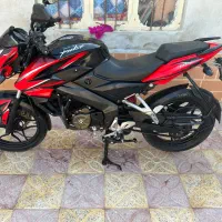 باجاج ns150