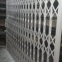 ساخت ونصب درب اکاردونی وحفاظ اپارتمان