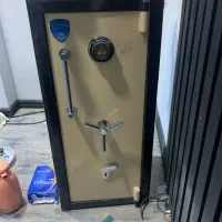 گاوصندوق تکنو صنعت قد حدودا ۱/۱۰