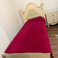 تخت ومیز ارایش