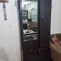 جاکفشی و اینه و کمد