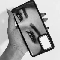طراحی چشم و چهره روی کاور گوشی و کتاب