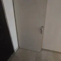 درب وردوی اپارتمان بدون چهار چوب