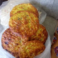 فطیر ونان با ارد کامل وپیراشکی گوشت