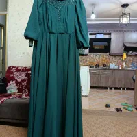 یک عدد پیراهن زنانه مجلسی بدون حتی یک بار استفاده