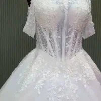 کارگر ساده کار در مزون عروس و تولیدی