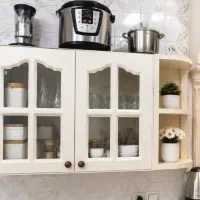 کابینت چهاردرب زمینی و دو درب ویترین دار