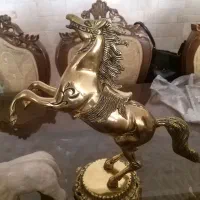 اسب برنجی زیبا