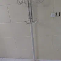 رخت آویز ایستاده