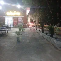 پذیرایی صبحونه باغ وکیل اباد