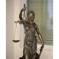 وکیل پایه یک دادگستری
