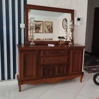 میزتی وی و کنسول و قاب آیینه درحد نو