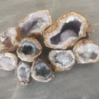 سنگ قیمتی توپی