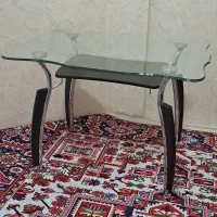 میز نهار خوری شیشه ای در حد نو