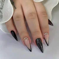 ارائه تمامی خدمات ناخن  با اف ویژه