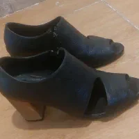 کفش چرم زنانه