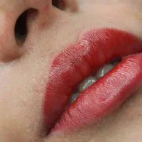 تخفیف ویژه خدمات آرایش دائم چشم، لب و سر