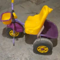 سه چرخه وماشین ا