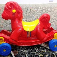 اسب گهواره ای