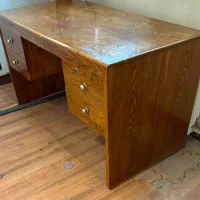 میز تحریر چوبی