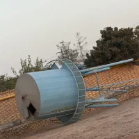 منبع اب فلزی