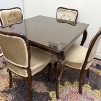 میز ناهارخوری چهارنفره