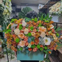 گل طبیعی سورپرایز با گل ارسال با پیک