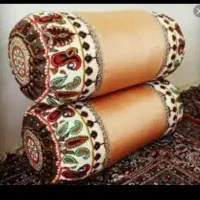 متکا پته، لوله ای دوخته شده بار شده رنگ قرمز