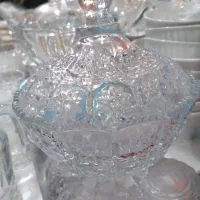 لیوان و ظروف شیشه ای