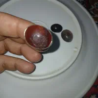 انگشتر عقیق یمنی بشرط اصل و خیلی قدیمی زیر خاکی