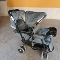 کالسکه مخصوص دوقلوها و کاملا نوو