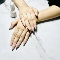 کاشت ناخون