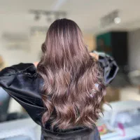 مرکز تخصصی رنگ مو آمبره روسی، بالیاژ و انواع لایت