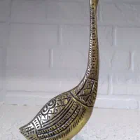 مجسمه برنجی