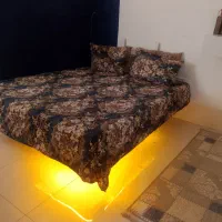 تخت معلق